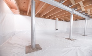 Crawl space structural support jacks installed in Frankfort