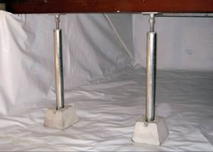 A  Noblesville crawl space support system repairing a sagging structure.